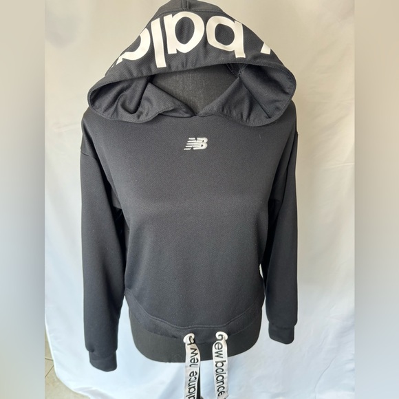 New Balance cropped sweater XS - Picture 2 of 8